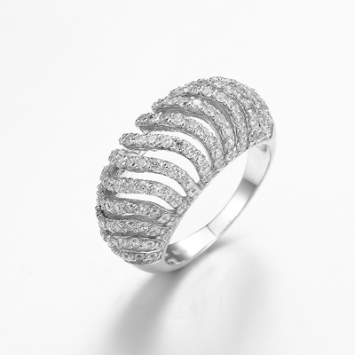 le rhodium d'argent d'anneaux de 6.04g 925 CZ a plaqué Sterling Silver Interlocking Ring