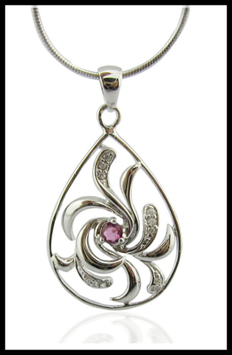 Chaîne de tourmaline type Médaillon en pierre précieuse en argent naturel et collier en pierre précieuse en argent sophistiqué