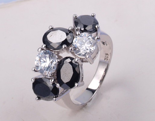 Agate noir 925 Anneaux en argent enduits de rhodium pour les femmes
