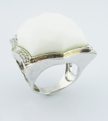 Anneaux en argent sterling de forme irrégulière agate blanche pour femmes Anneaux en argent sterling avec pierres