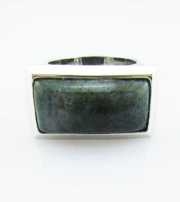 Rings de pierre précieuse rondes en argent sterling 925 avec jade vert Rings de fiançailles en argent sterling Rings en argent sterling gros
