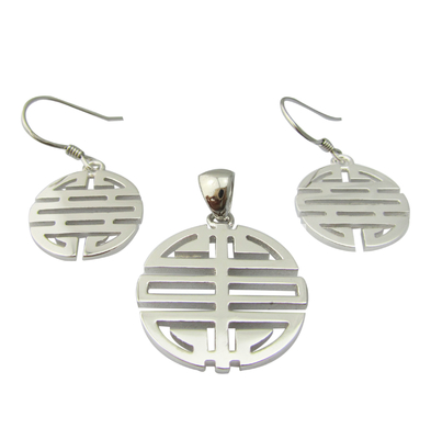 Boucle d'oreille chinoise du bonheur Boucles d'oreilles en argent sterling Forme de fleur délicate pour un look féminin et élégant