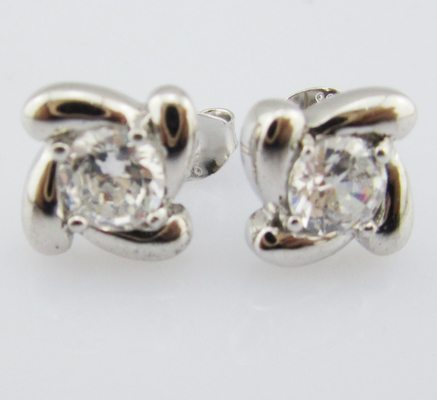 Swirl Argent Blanc de pierre Couleur 925 Sterling Boucles d'oreilles Cubique Zirconia Petit Swirl Boucles d'oreilles à poteaux en argent Boucle d'oreille pure