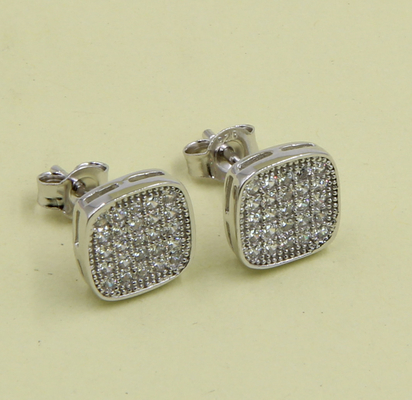 Jeu de bijoux en argent Boucles d'oreilles Sterling CZ Hypoallergénique avec accents CZ Boucle d'oreille AAA CZ jolie argent sterling