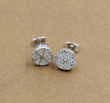 Forme de cœur Élégance scintillante Hypoallergénique 925 Boucles d'oreilles en argent avec des petits boucles de zirconia AAA