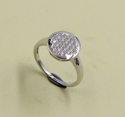 Anneaux ronds de zirconium cubique de qualité AAA en argent sterling 925 argent sterling cz anneaux en argent gravé