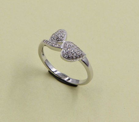 Anneaux de coupe de cœur CZ AAA empilable 925 Sterling Silver CZ Anneaux de pierre / Ovale / Ronde / Chevron / Coupe de cœur CZ Anneaux de pierre précieuse