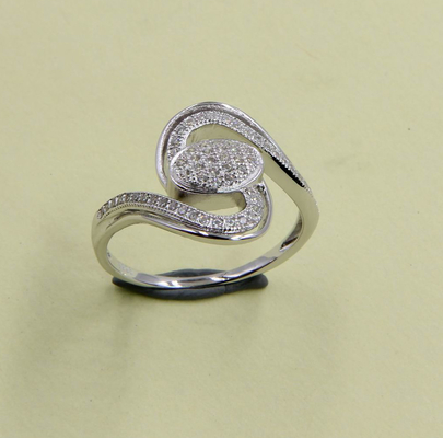 Swirl élégant mousseux rond CZ diamant simulé cocktail Swirl Ring 925 Silver Girls anniversaire de mariage