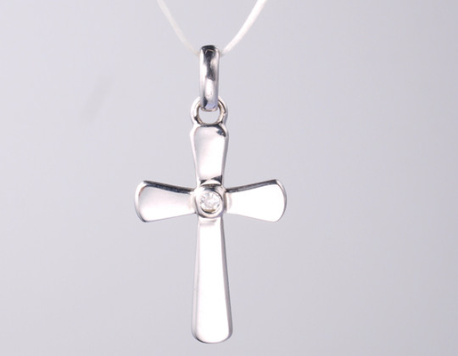 Nouvelle collection de croix 925 argent sterling pendentif religieux avec glace de zirconium cube scintillant pendentif croisé