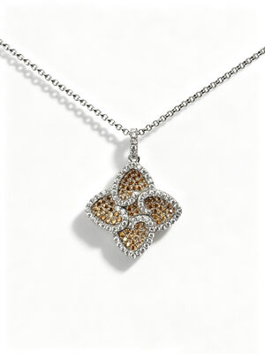 Argent sterling 925 Champagne foncé blanc coloré CZ serti AAA CZ pendentif en forme de 4 feuilles symbolisant la prospérité, la longévité et le bon augure pour des collections de bijoux élégantes, ensemble de bijoux porte-bonheur