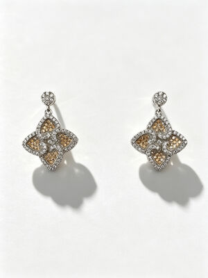 Boucles d'oreilles d'argent d'été chaud Sterling CZ Pointu Clover à quatre feuilles chanceux Champagne foncé coloré + Blanc CZ Convient pour les événements décontractés et formels Boucle d'oreille Dangle Boucle d'oreille en argent sterling