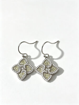 2026 Cerceions d'argent d'été Sterling CZ Pointu Fortune Clover à quatre feuilles Colorier Apple Vert + Blanc CZ Convient pour les événements occasionnels et formels Cerceau Dangle Crochet, mode Cerceions d'argent Sterling