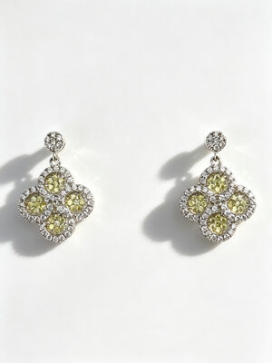 Boucles d'oreilles en argent CZ 925 plaqué au rhodium avec pomme verte et blanche pierres AAA CZ en cercle rond design de fleur chanceuse