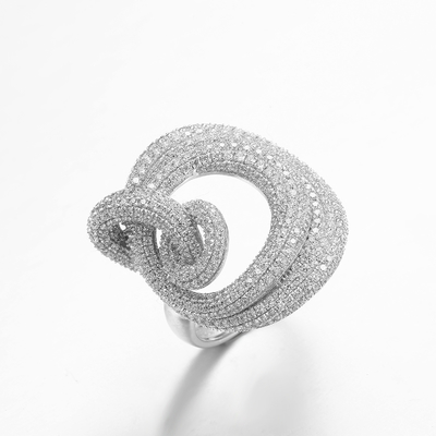 L'anneau forment les anneaux argentés de 7.59g 925 CZ que le rhodium a plaqué l'anneau d'Infinite Loop