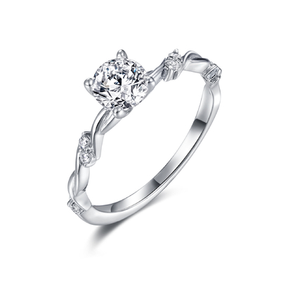 la bague de fiançailles D.C.A. d'ensemble d'encadrement de rond de 5.5mm Moissanite évaluent 925 Sterling Silver